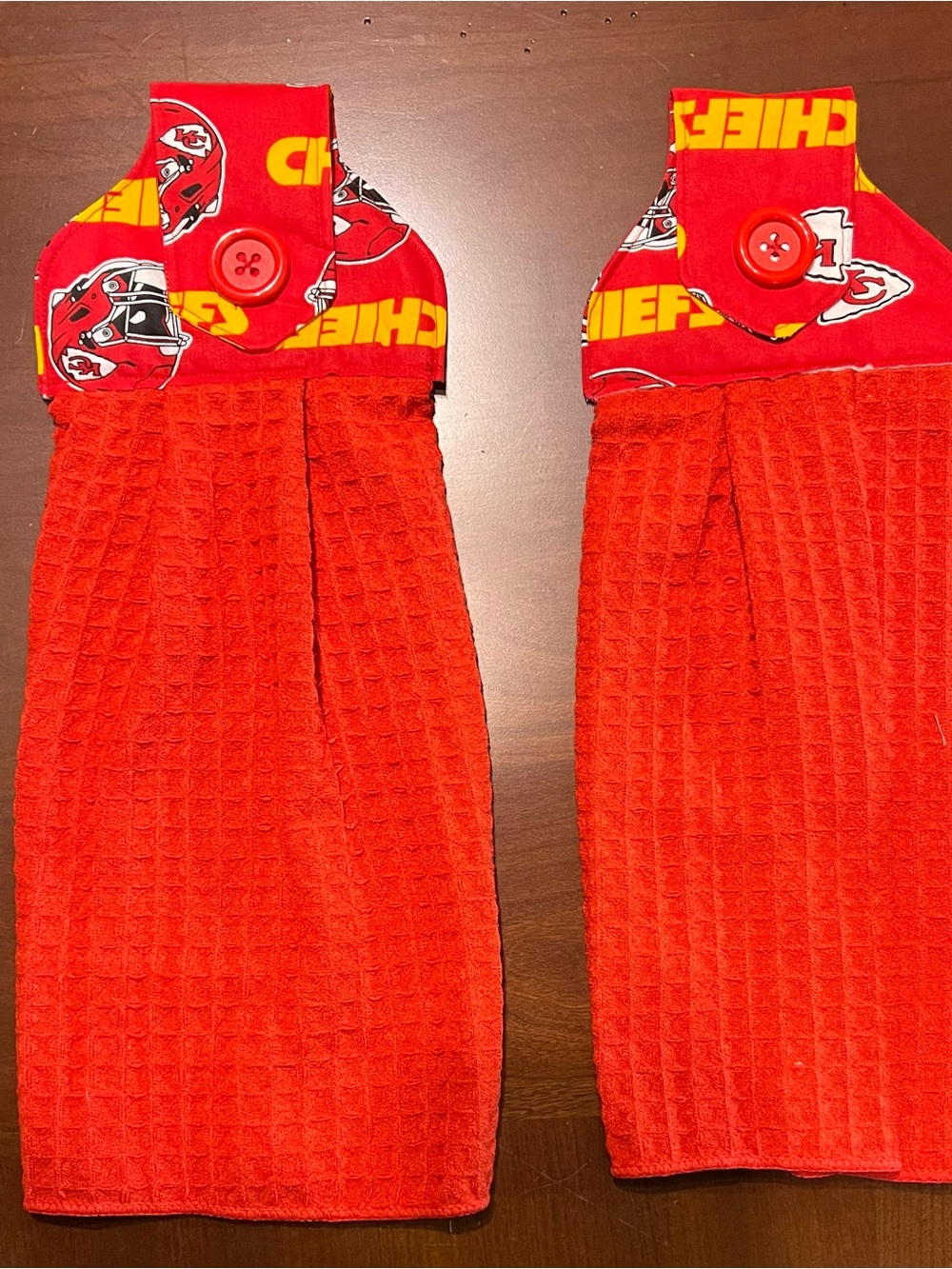 Kansas City Chiefs Red Hanging Kitchen Towels with Velcro Closure